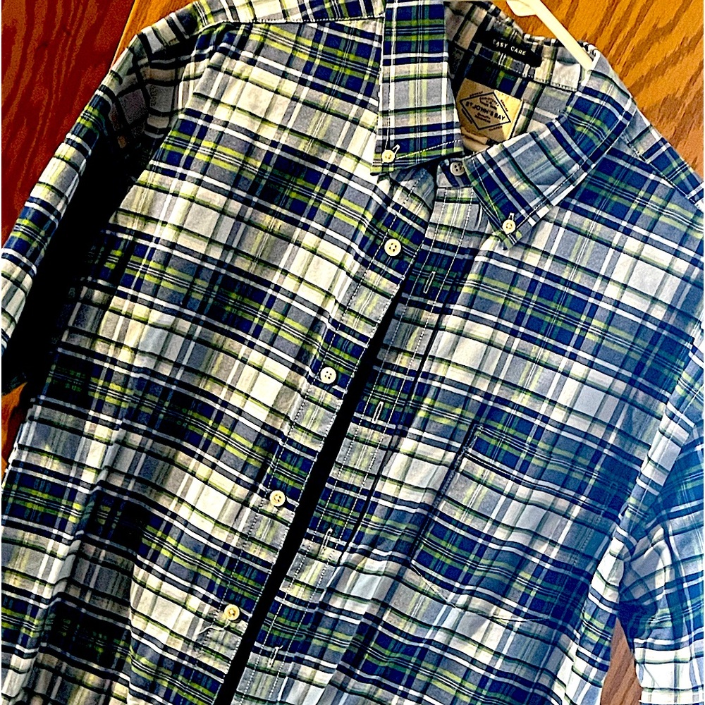 Mens like new “ST JOHNS BAY” flannel dress shirt